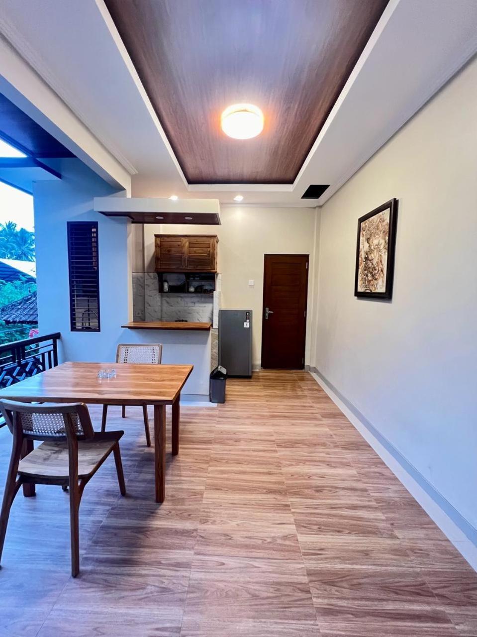 Apartment Rare House
